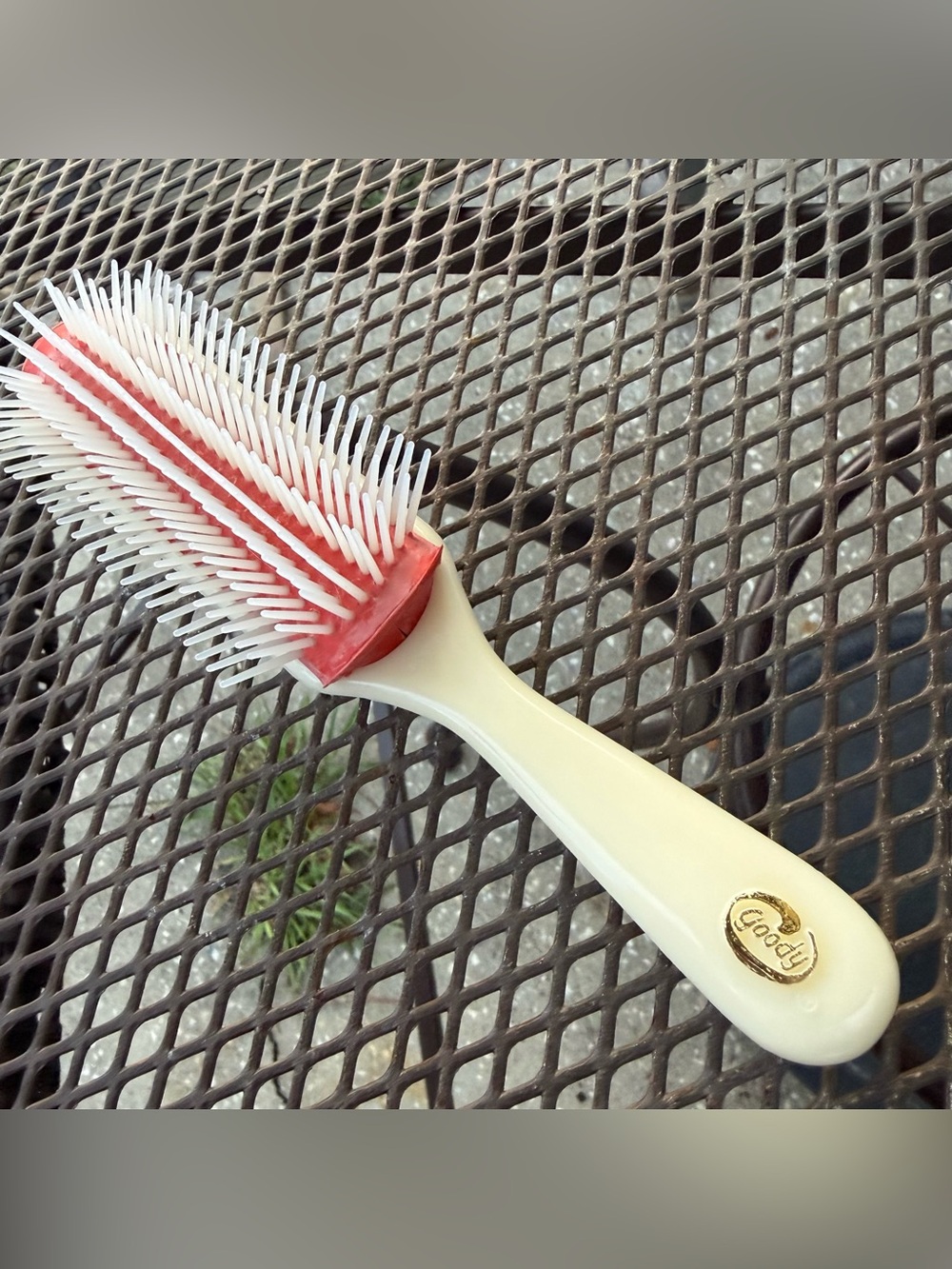 Vintage Goody Red Rubber Base Plastic Vanilla Handle Bristle Hair Brush 8” 9 Row